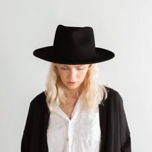 Gigi Pip zephyr black hat